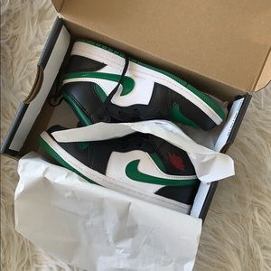 Jordan 1 Pine Green 10c